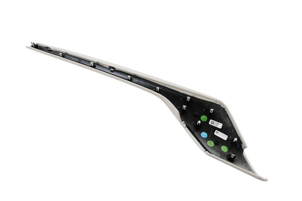 GM Genuine Parts Front Left Lower Console Panel 42916236 — image 3